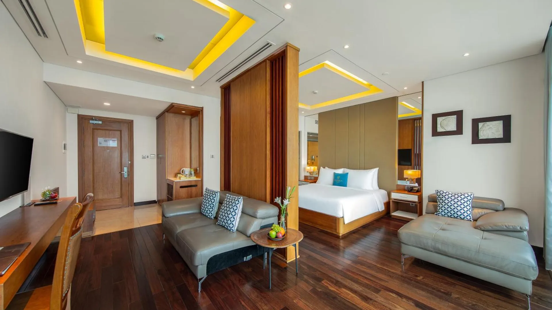 Mandila Beach Hotel Danang Đà Nẵng